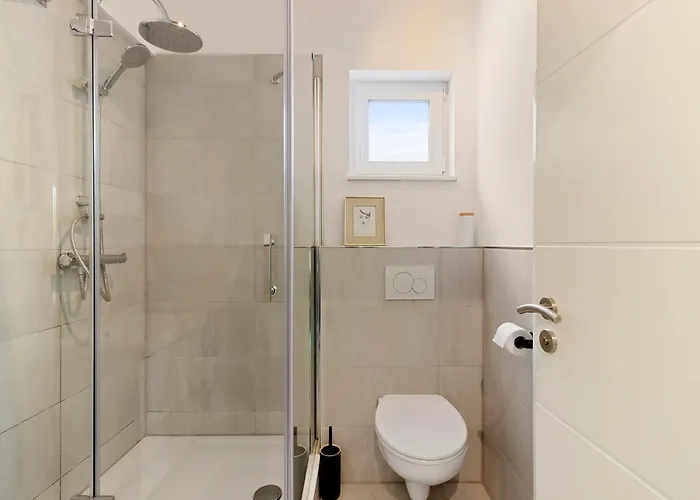 Fuer 2 - Parkplatz - Kueche - Terrasse شقة