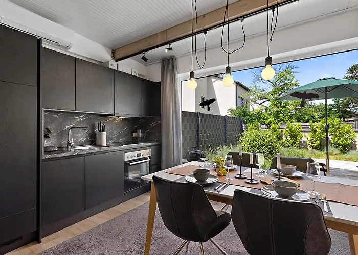 Fuer 2 - Parkplatz - Kueche - Terrasse شباير